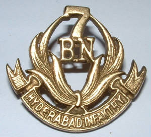 7BnHYDERABADINFANTRYCAPBADGEJPG.JPG